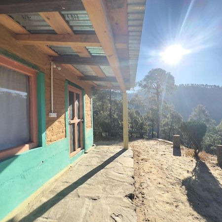 Joshi Cottage Binsar Esterno foto