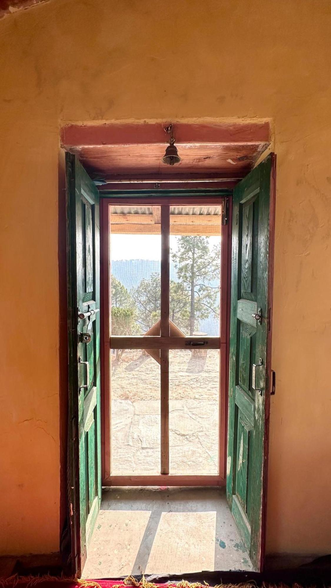 Joshi Cottage Binsar Esterno foto
