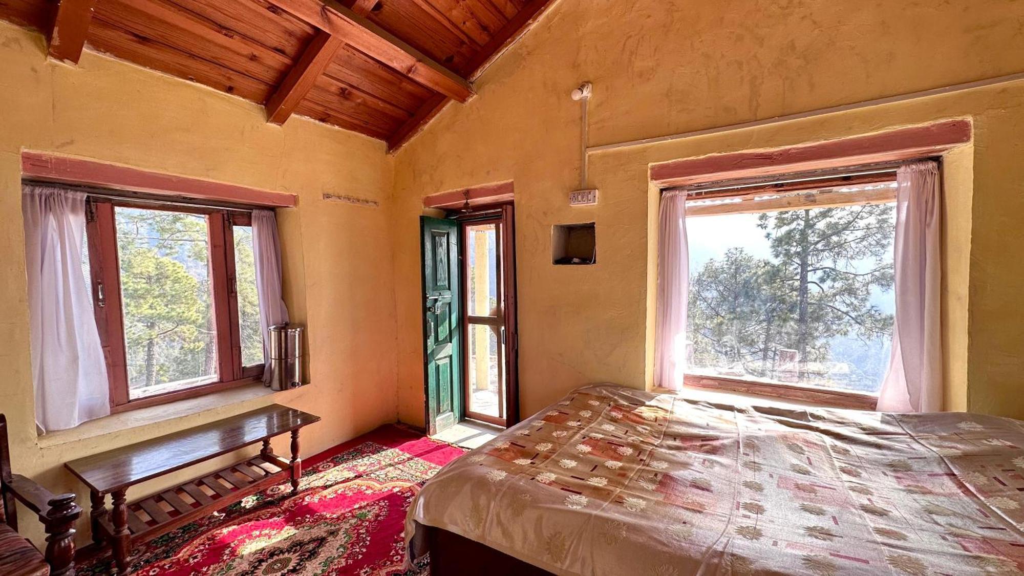 Joshi Cottage Binsar Esterno foto