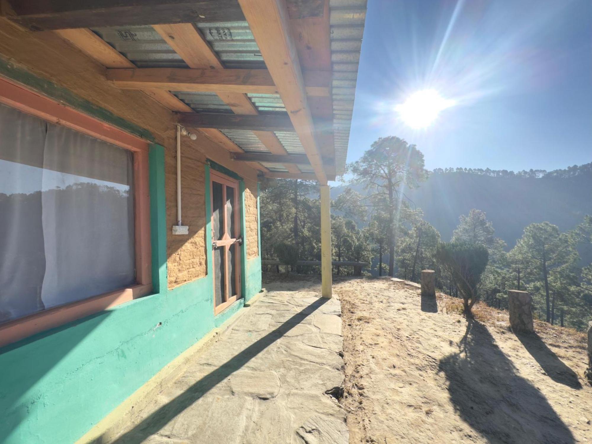 Joshi Cottage Binsar Esterno foto