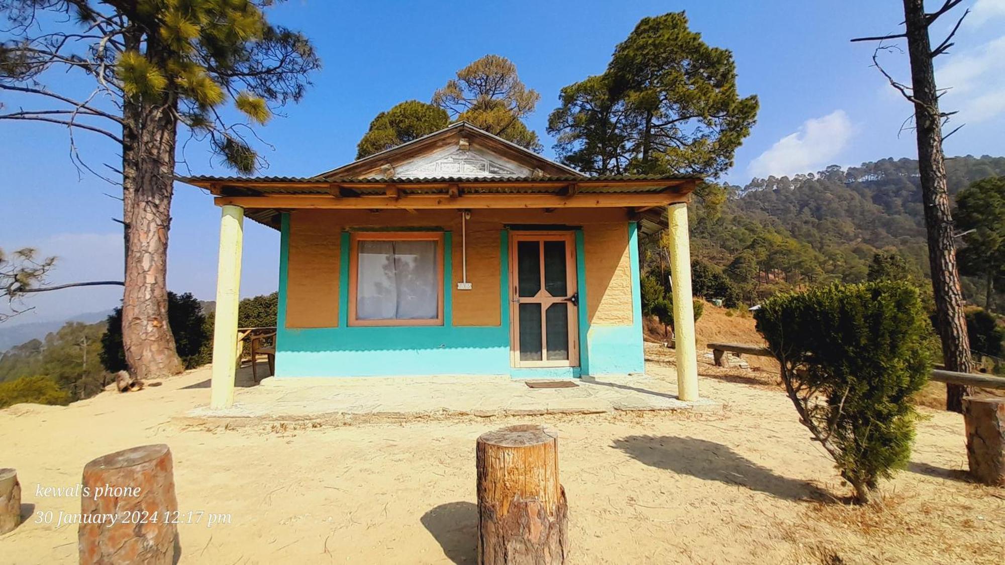 Joshi Cottage Binsar Esterno foto