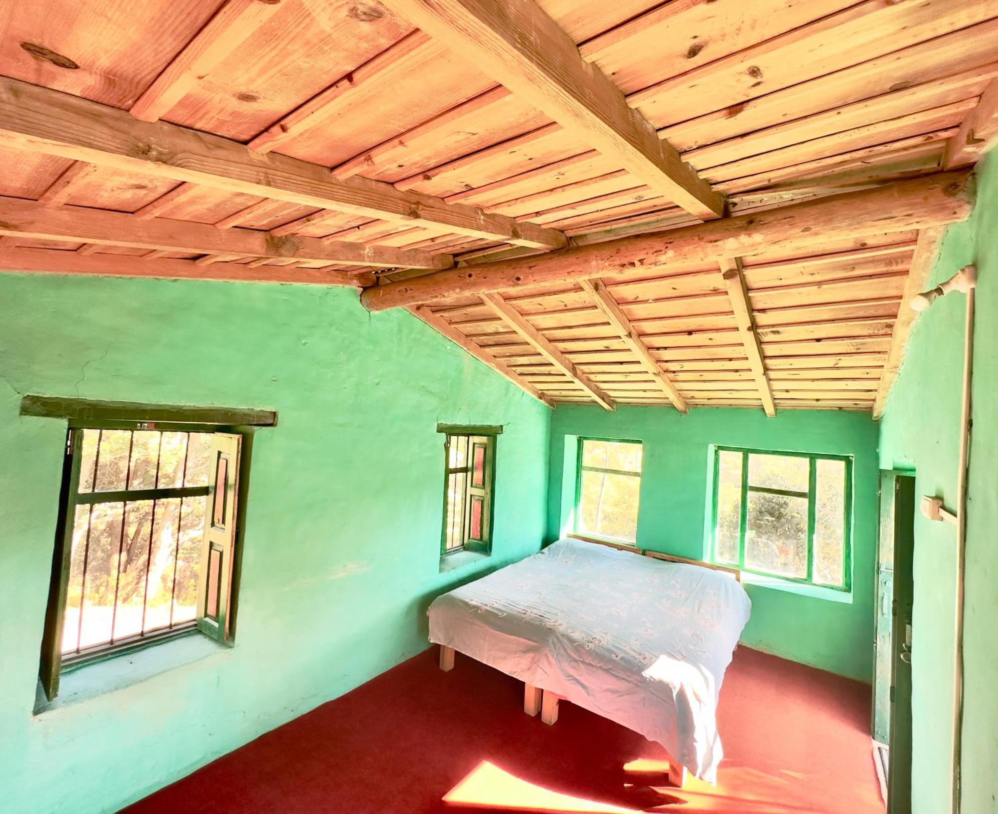 Joshi Cottage Binsar Esterno foto
