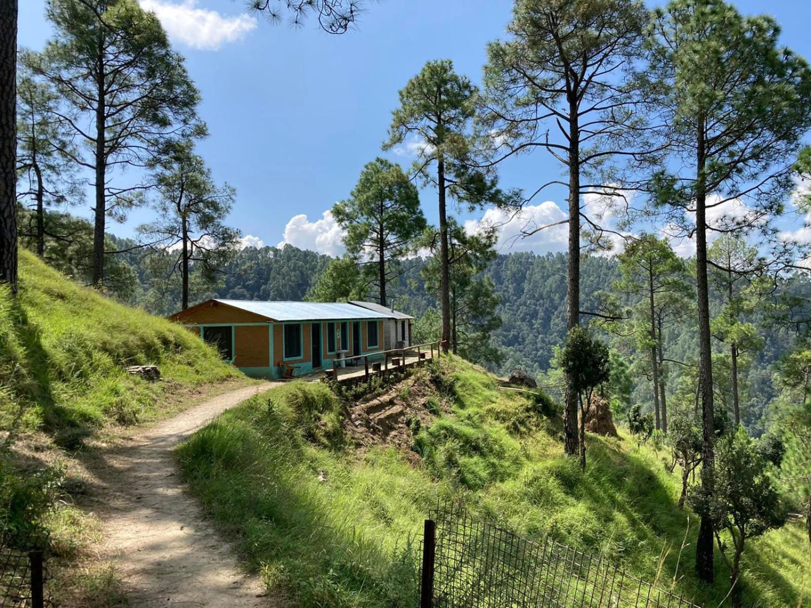 Joshi Cottage Binsar Esterno foto